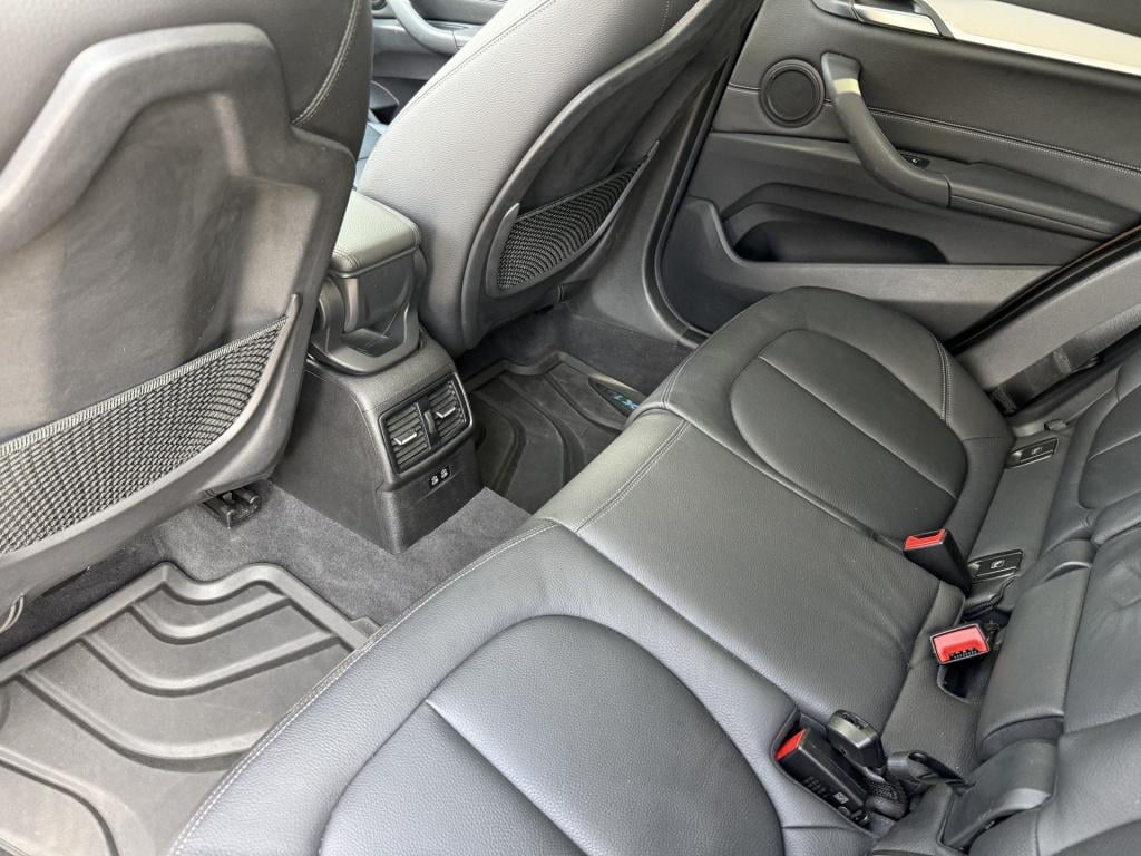 BMW X1 sdrive20i automaat high executive