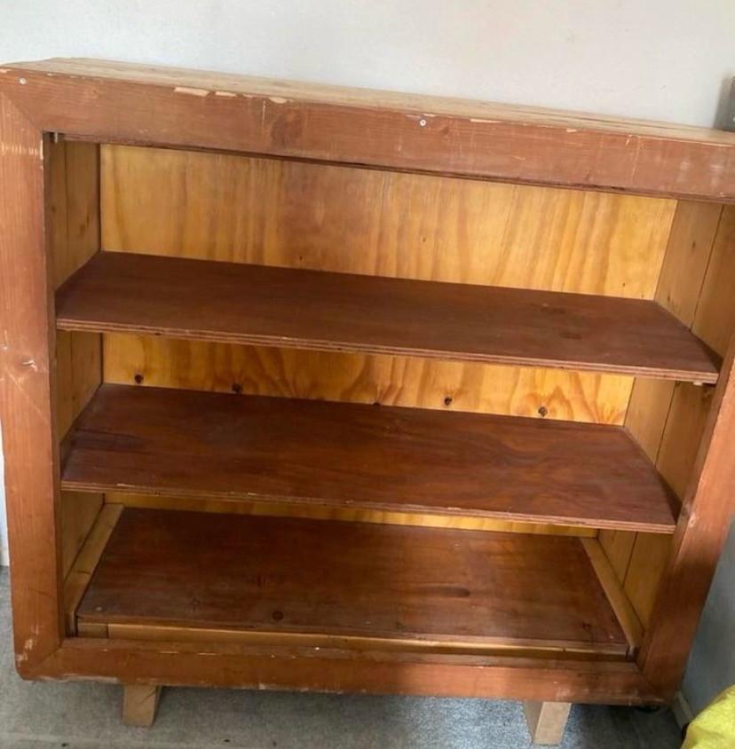 Kast stevig zwaar hout voor boeken etc.