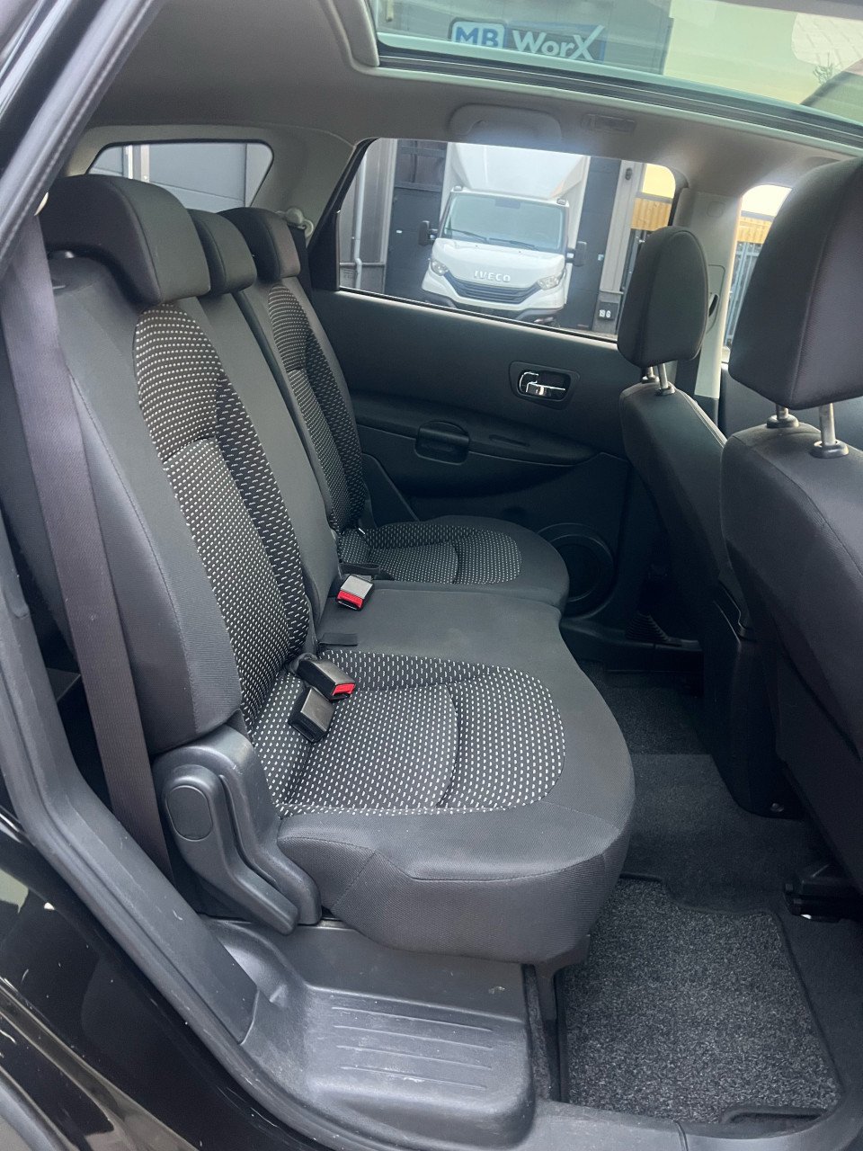 Nissan Qashqai +2 2.0 Connect 7zitter Jaar Apk