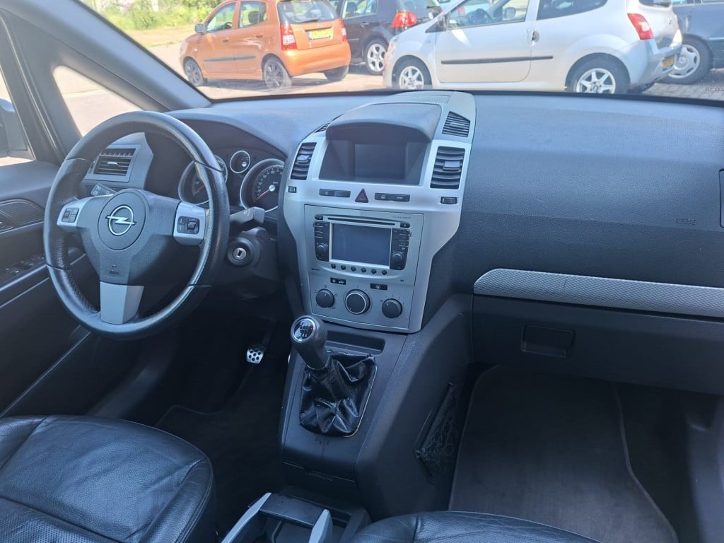 Opel Zafira 2.0 turbo opc 190 pk