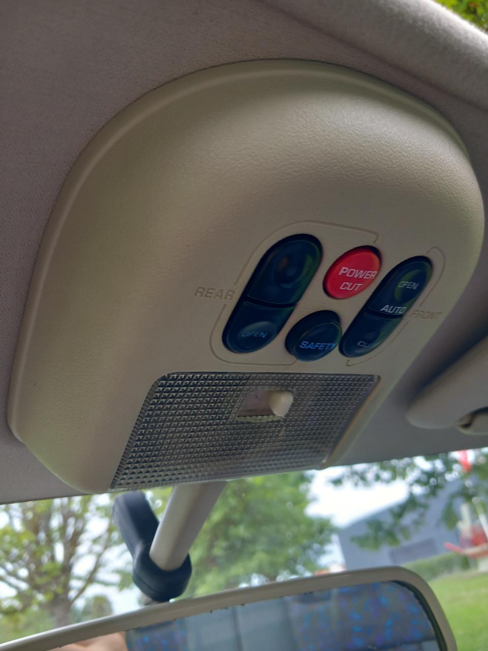 Mazda 121 db Cabrio top Bolhoedje 2 jaar apk
