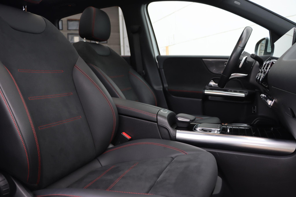 Mercedes-Benz B-Klasse 180 business solution amg