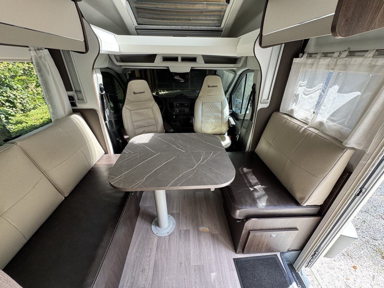 Benimar halfintegraal Tessoro 497 camper uit 2021
