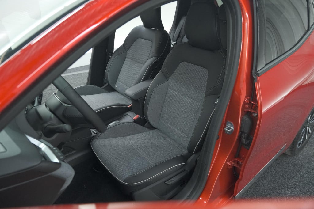 Renault Clio 1.6 e-tech full hybrid 145 techno | 360 camera | navigatie | a