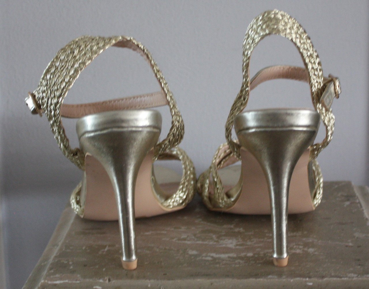 Goudklurige pumps  maat 38