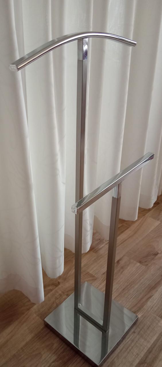 Mooie dressboy, perfect voor het ophangen van kleding.