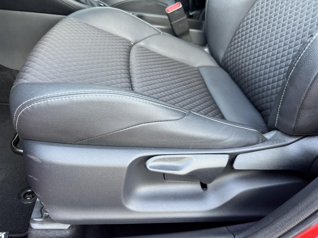 Toyota Yaris 1.5 hyb. launch ed. | stuurverwarming | stoelverwamring | dode