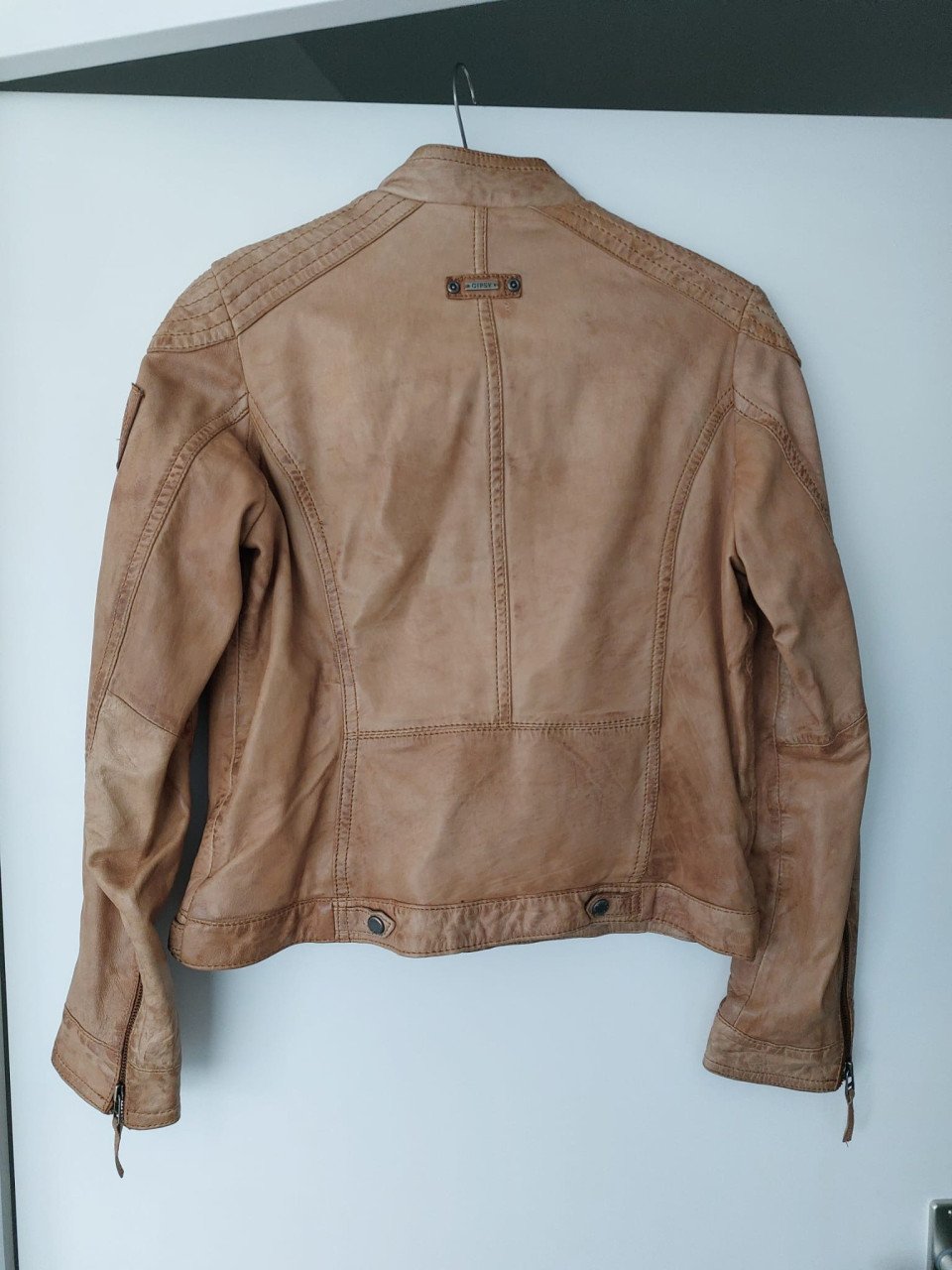 Zeer mooi, soepel vallend, kort echt leder Damesjasje mt XL(42)