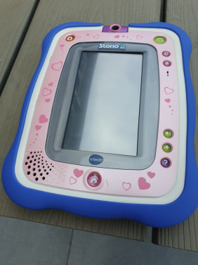 Leuk roze Vtech storio 2 tablet met beschermhoes en spel....