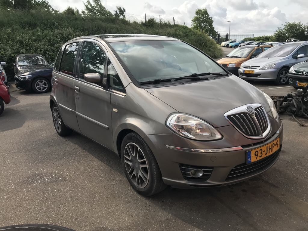 Lancia Musa 1.4-16v platino