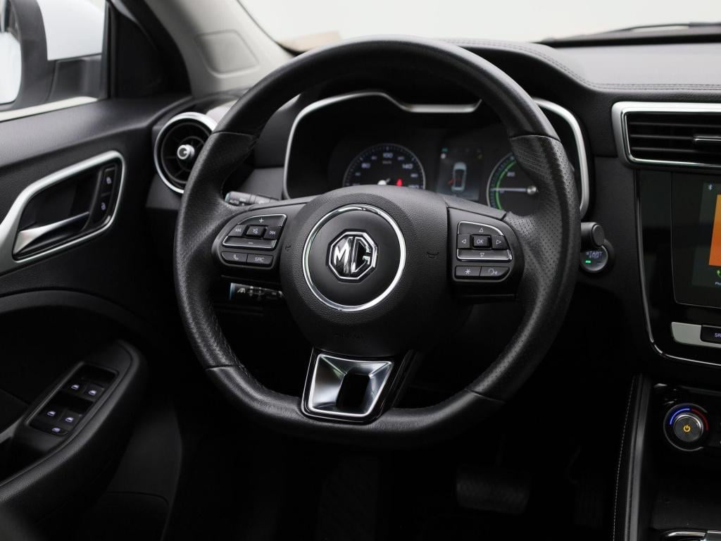 MG Zs Ev mg luxury 45 kwh | automaat | panoramadak | leder | navigatie | ai