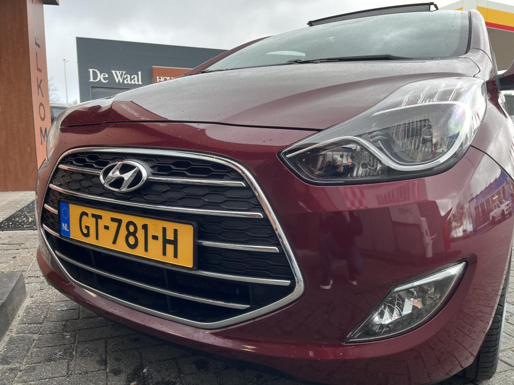 Hyundai Ix20 1.6i premium - cruise & climate c. | stoel-/stuurverw. | leder