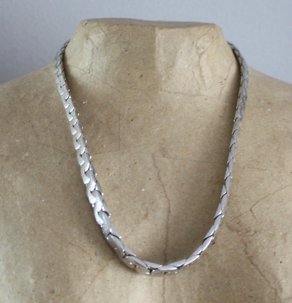 Zilverkleurige ketting
