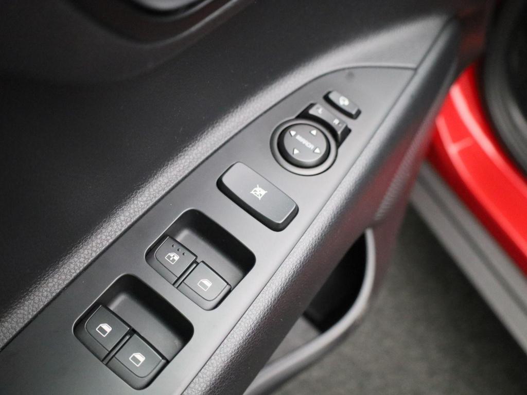 Kia Stonic 1.0 t-gdi mhev dynamicplusline | lmv | navigatie | parkeer senso