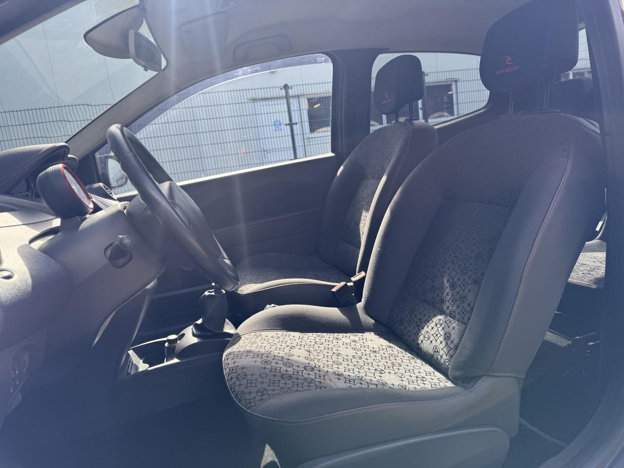 Renault Twingo 1.2 16V 3DRS 2010 Zwart Airco Apk Nap