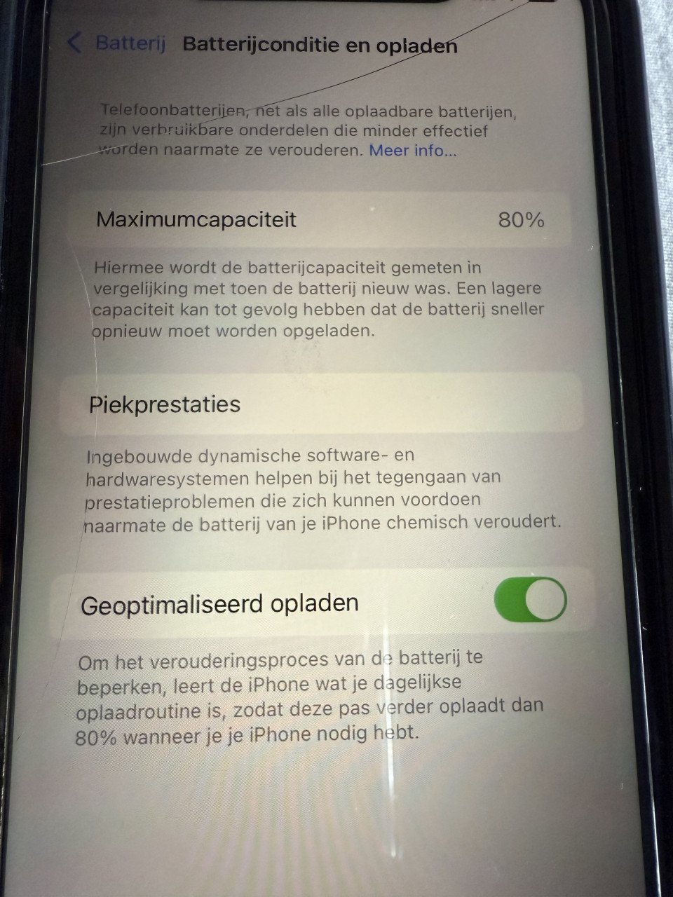 Apple iphone 11 paars 128Gb met accessoires