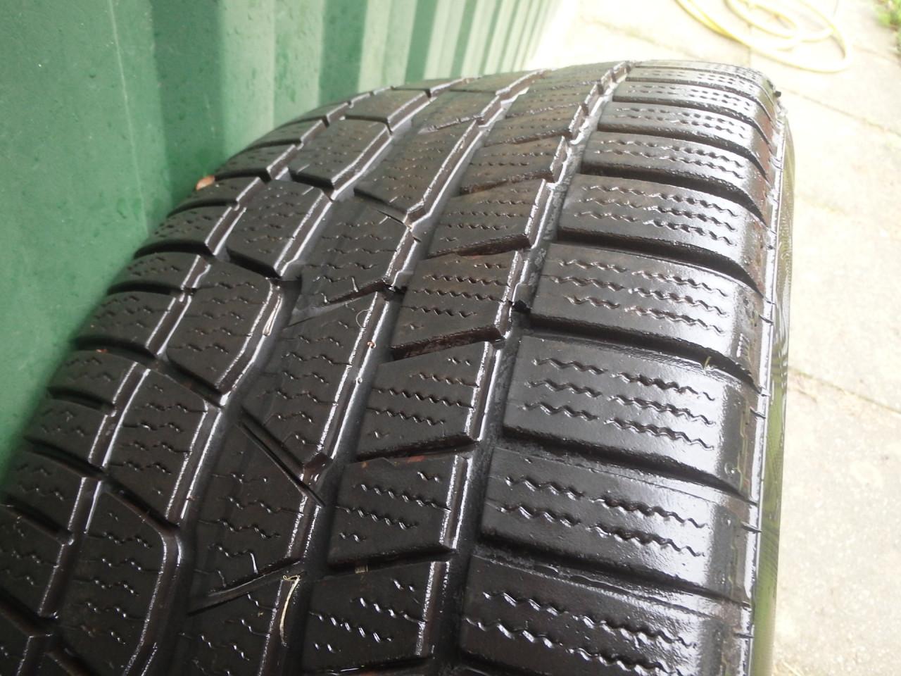 Breedset 245/45/17 met winterbanden, originele VOLVO.