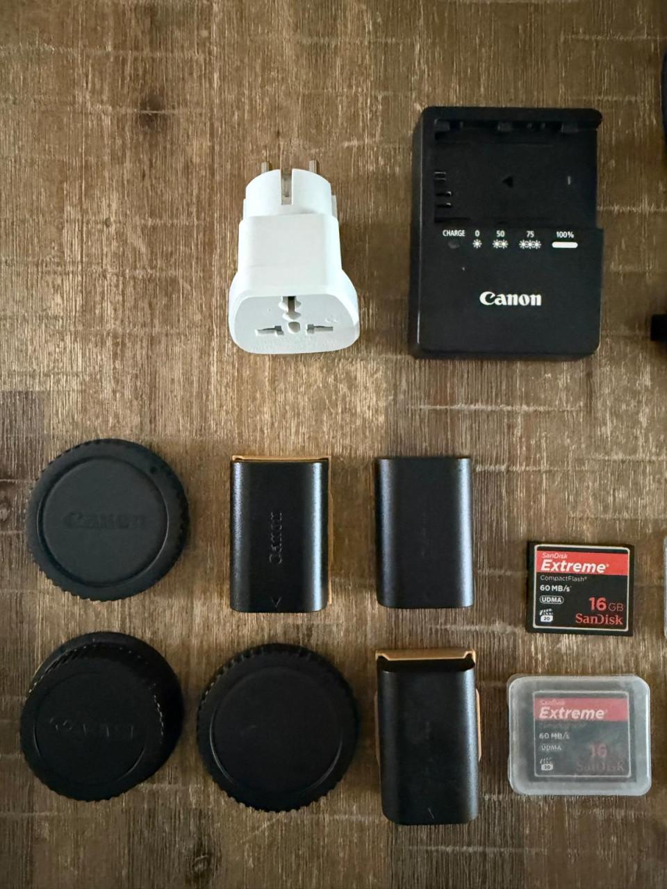 Canon 5D Mark III + 7D | 14 CF-kaarten + accessoires