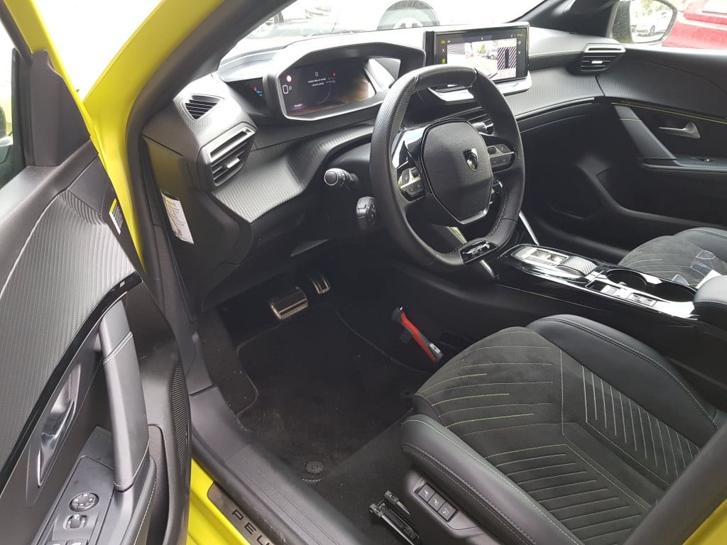 Peugeot 208 gt 51kwh 156pk verkocht