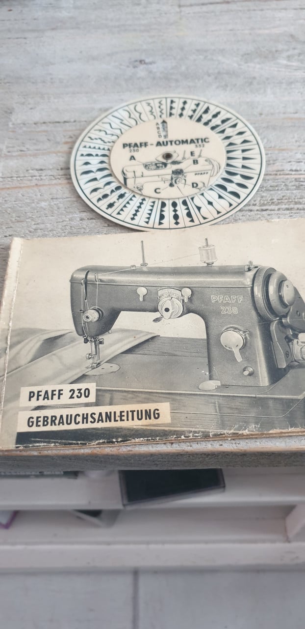 Te koop pfaff 230 naaimachine