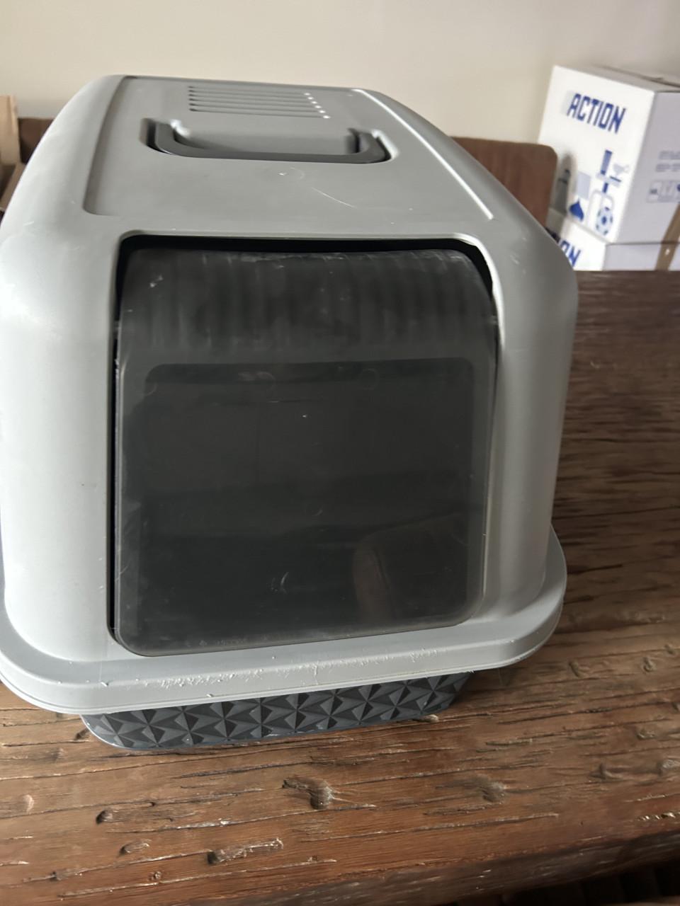 2 kattenbakken kort gebruikt gratis ophalen