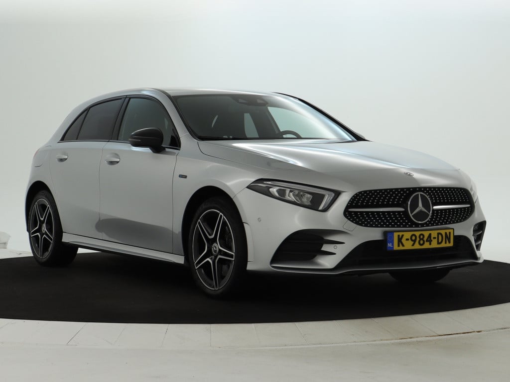 Mercedes-Benz A-Klasse 250 e business solution amg inclusief 24 maanden mb 