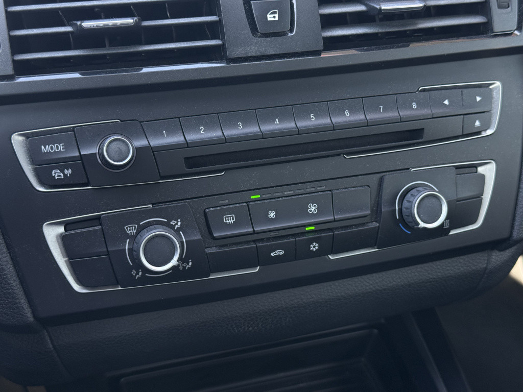 BMW 1 Serie 116i business sportline | nl-auto | groot navi | nieuwe distrib