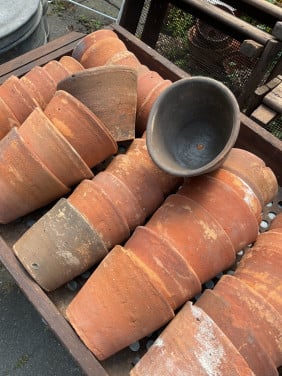 Antieke terra cotta potten 55 st.