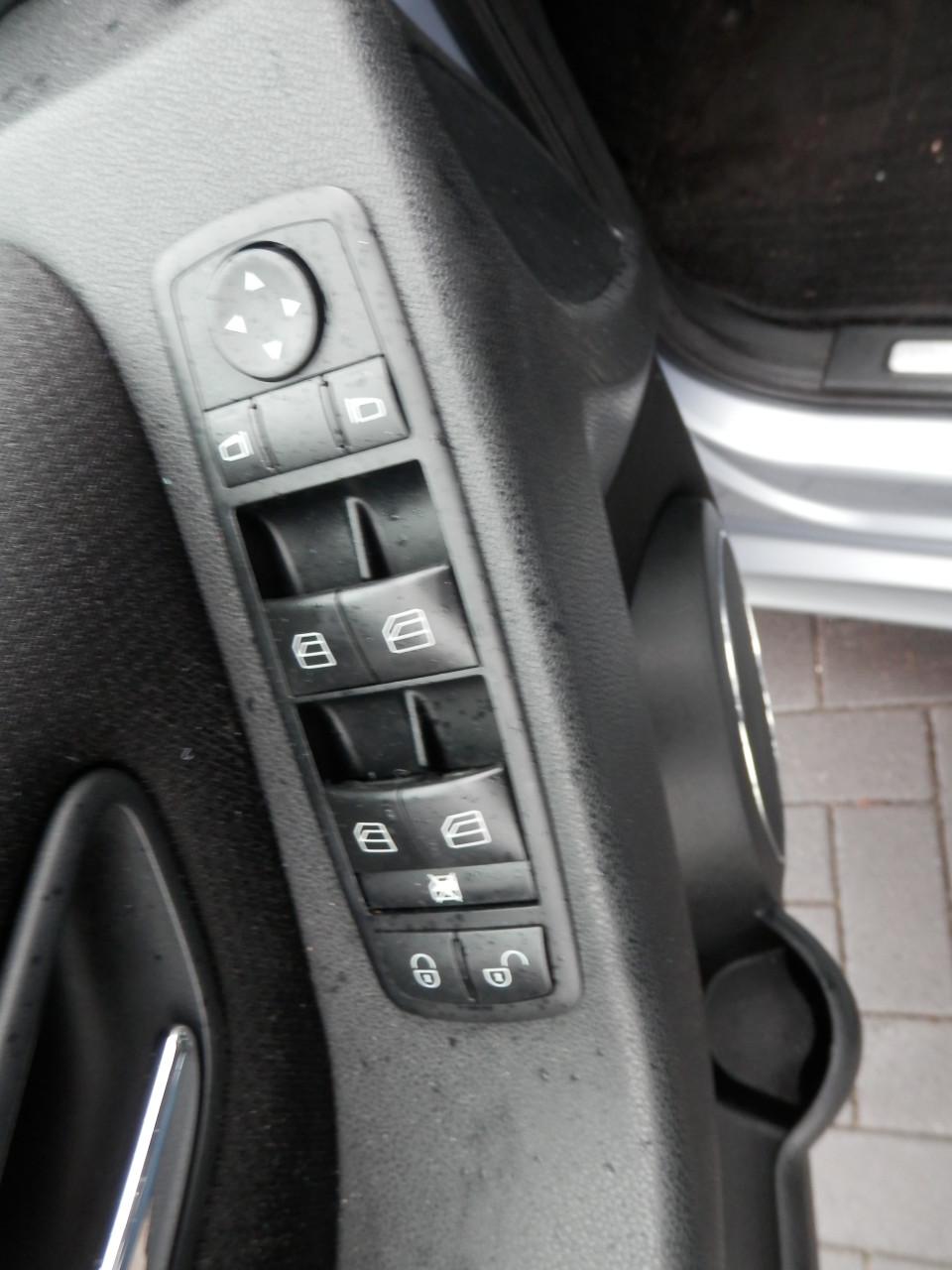 Auto Garant Biedt Aan: Mercedes-Benz 100 B 200 TURBO Automaat