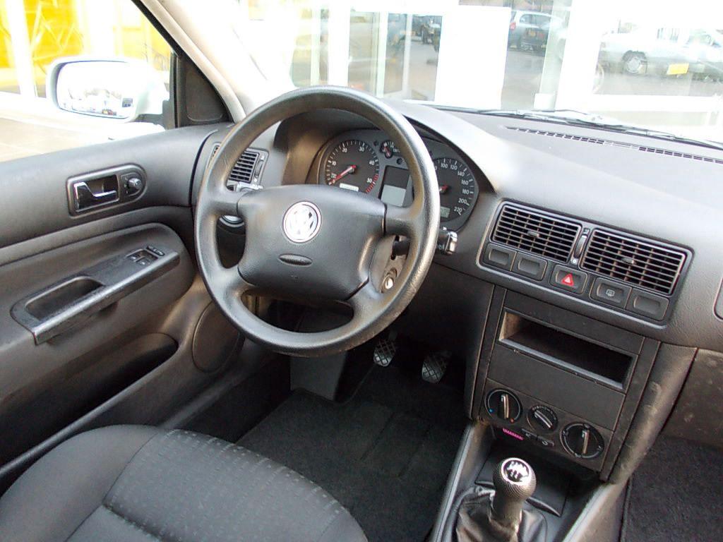 Volkswagen Golf sdi airco (orig. 83000 km.!!!)