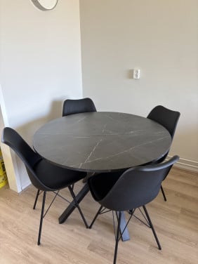 Ronde eettafel