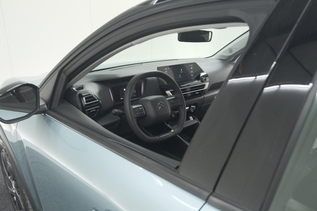 Citroen C4 puretech 130 eat8 shine | camera | apple carplay | parkeersensor