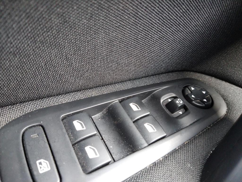 Peugeot 308 1.2 110 style clima/nav/lmv