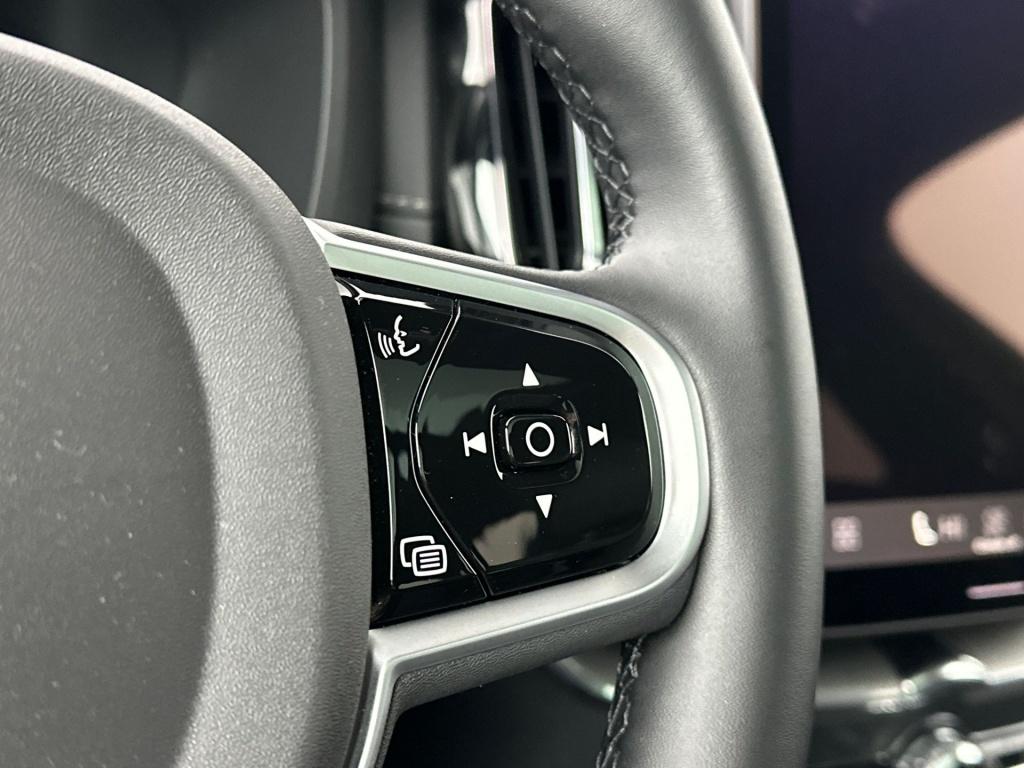 Volvo XC60 t6 398pk recharge ultra black edition | b&w | luchtvering | full