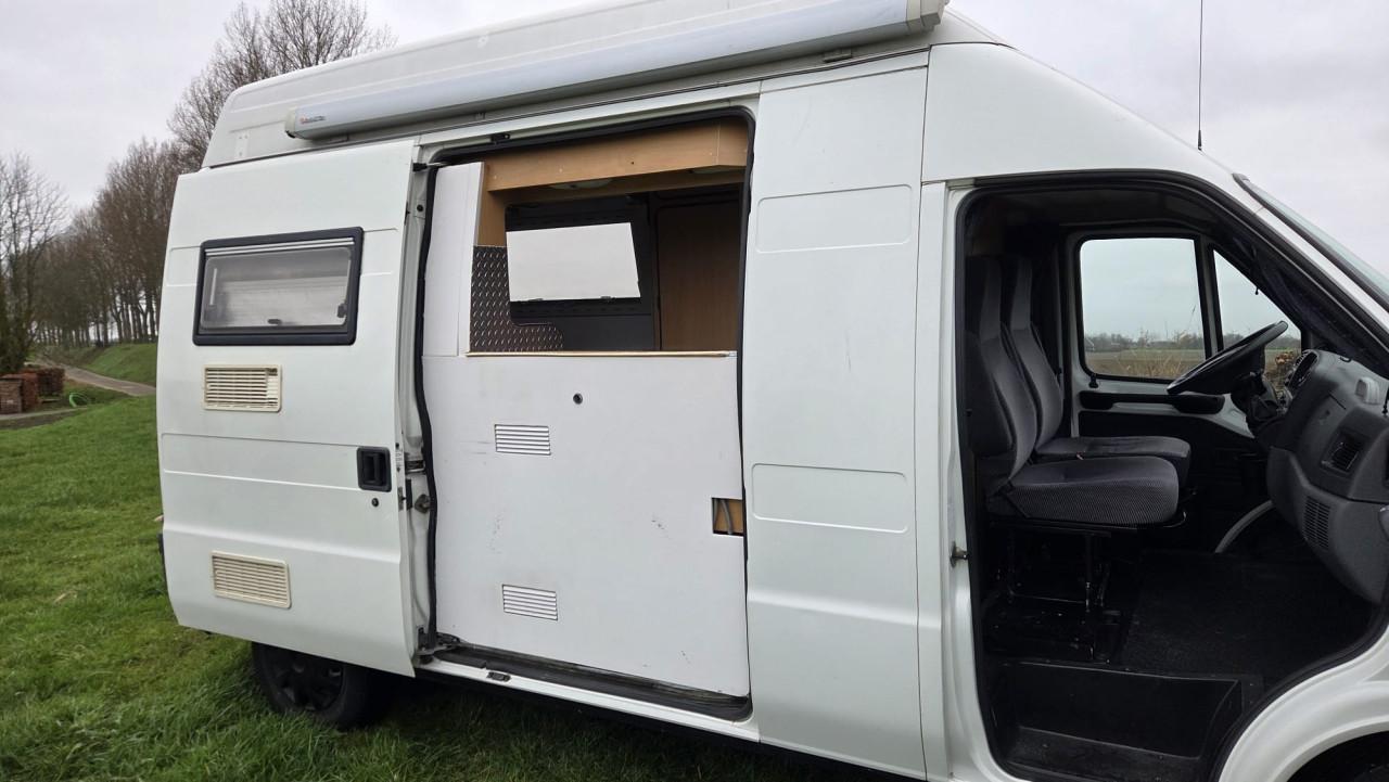 Peugeot Boxer buscamper 5.4m