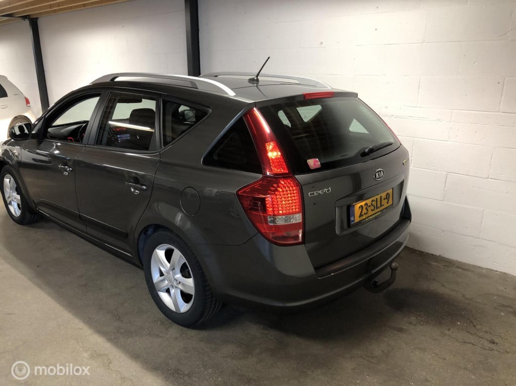 Kia Cee'd sporty wagon 1.4 cvvt navigator plus pack