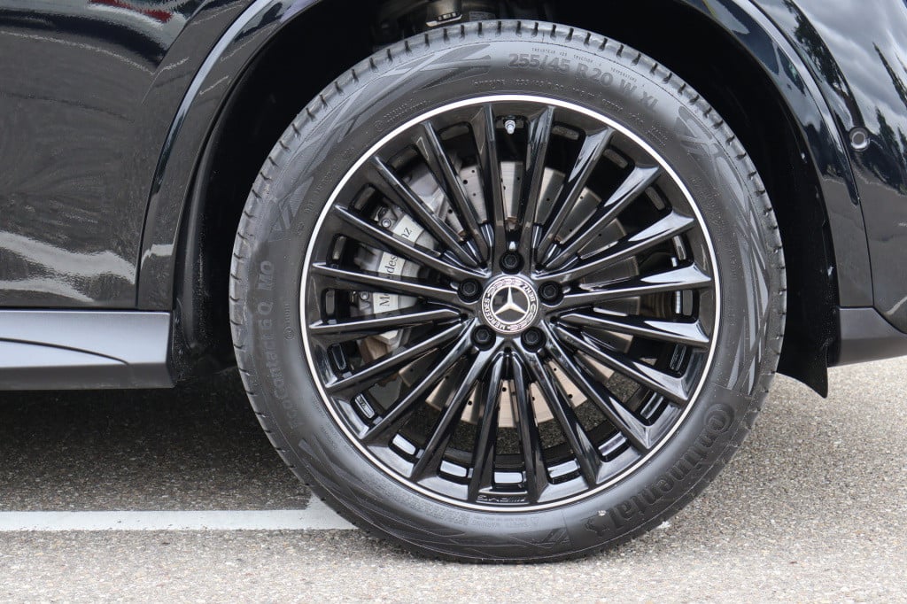 Mercedes-Benz Glc 300e 4matic edition amg line l techniek pakket l luchtver