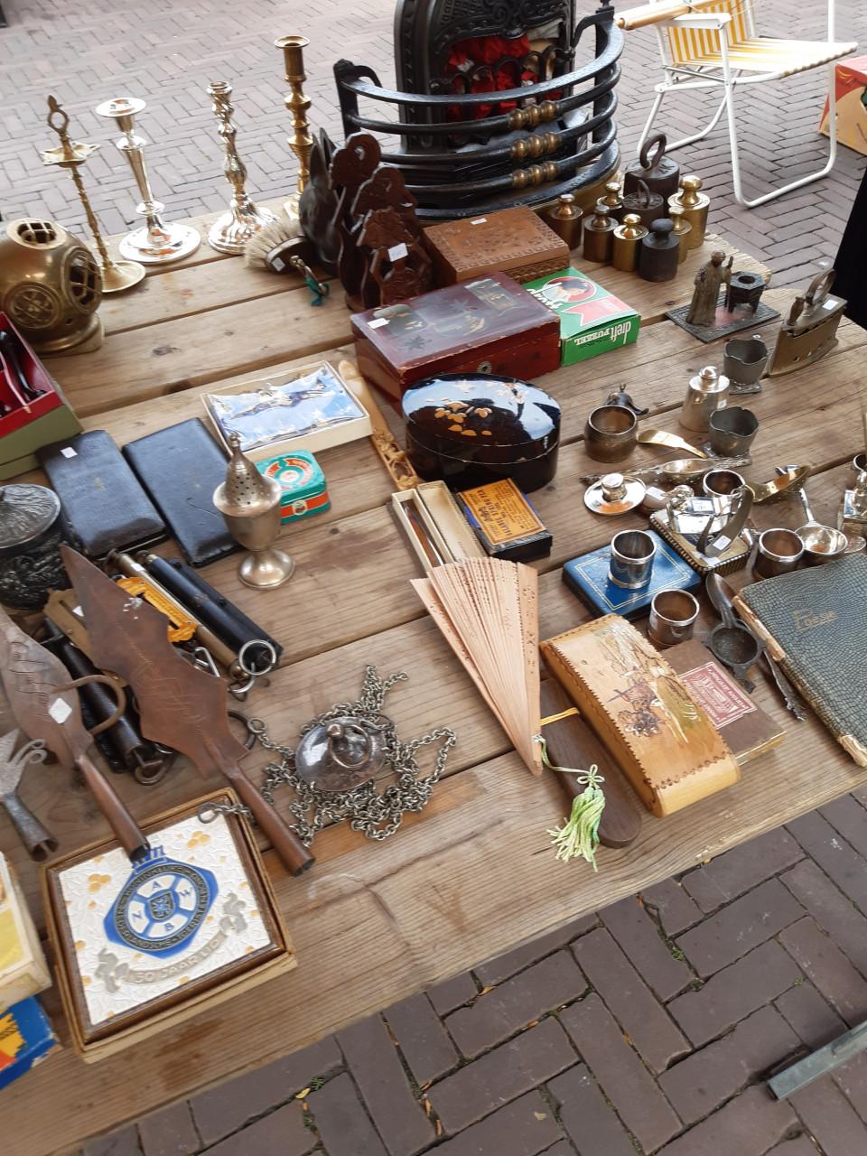 Antiek en brocante markt grote Markt Middelburg