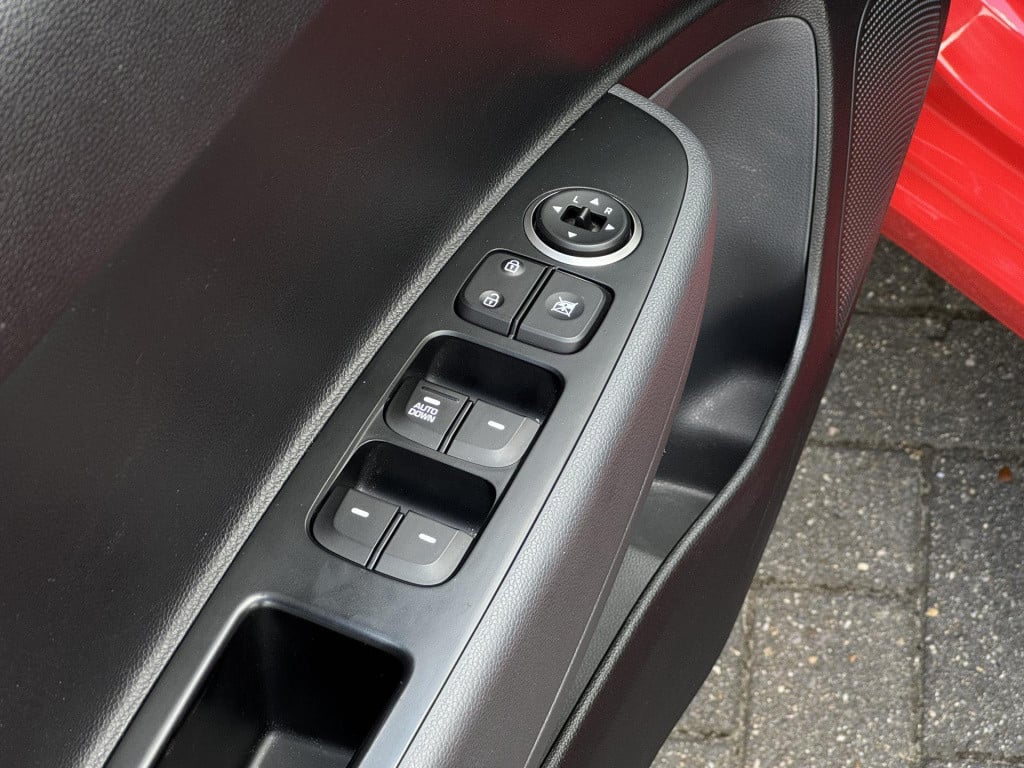 Hyundai I 10 1.0i comfort | cruise control | radio-mp3 speler | elek. ramen