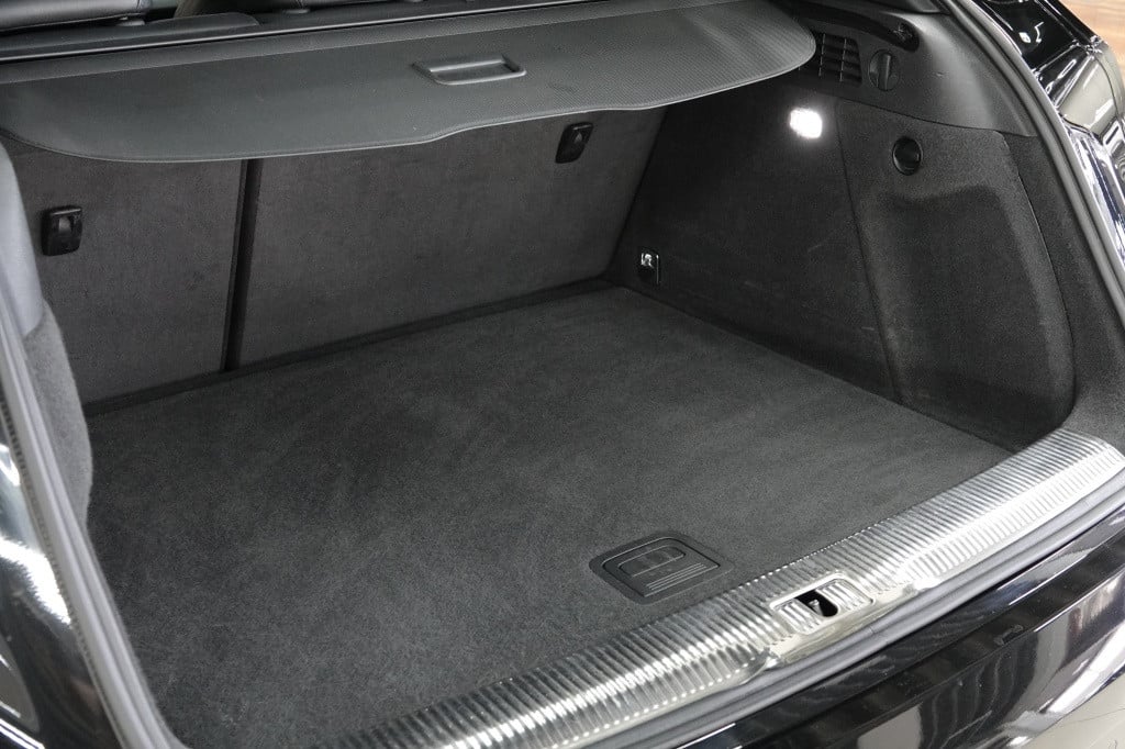 Audi Q3 s-line | drive select | bose | pdc |