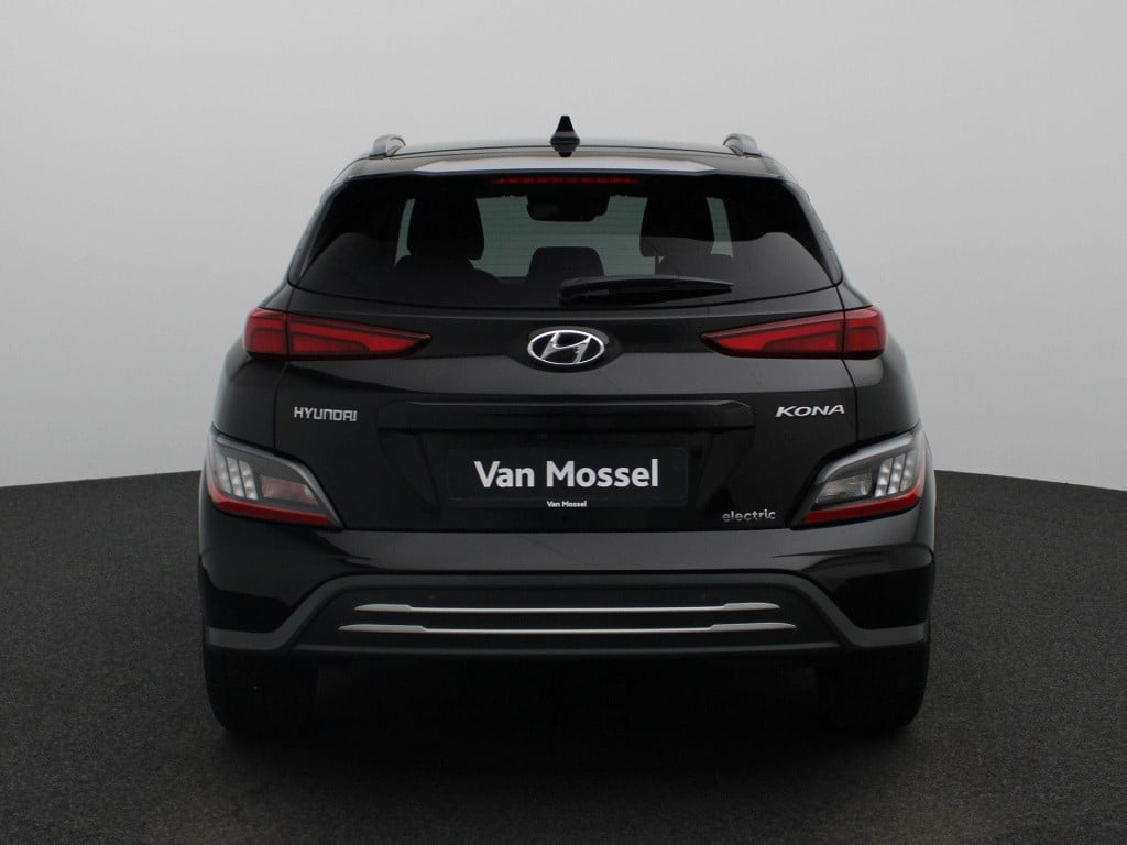 Hyundai Kona ev fashion 39 kwh | navi | camera | lmv | pdc | climate
