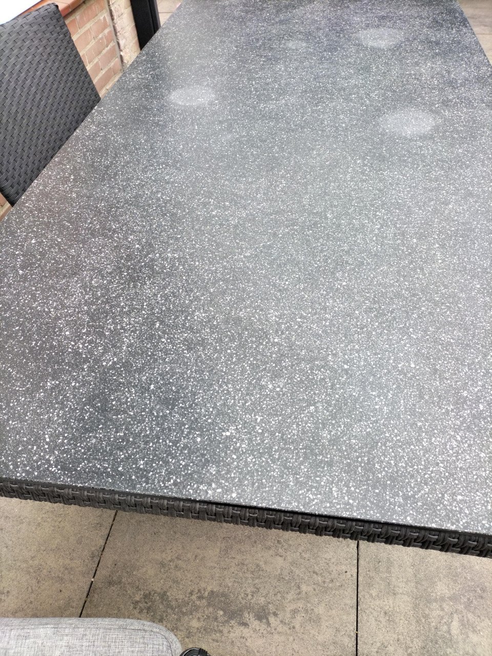 Prachtige tuintafel