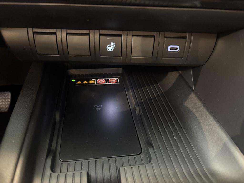 Toyota C-hr plug-in hybrid 220 black edition gr sport