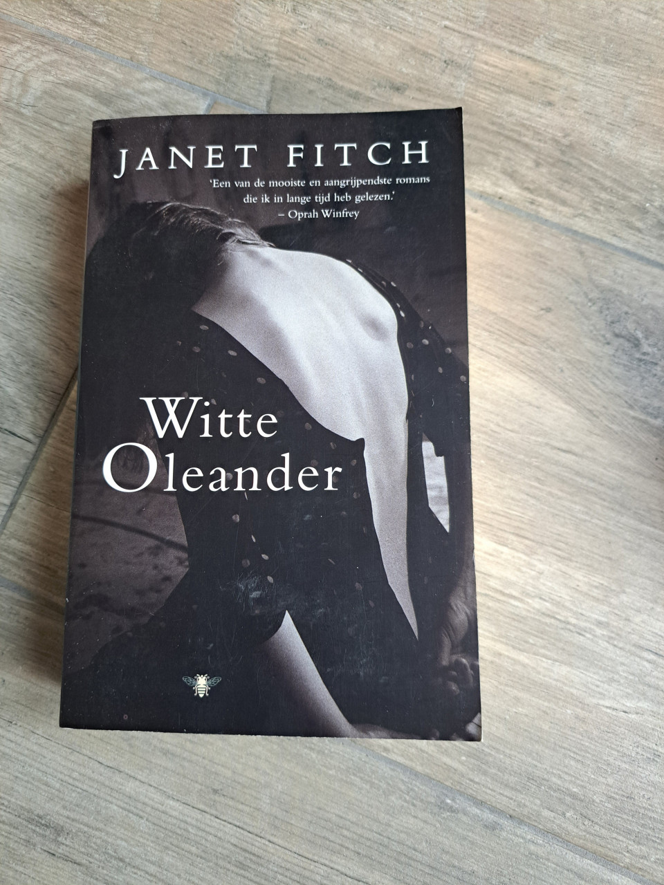 Roman Witte Orleander van Janet Fitch