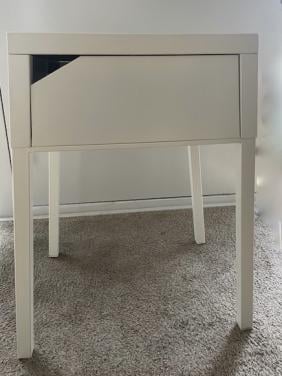 Nachtkastjes 2 stuks.