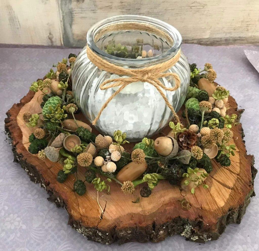 Gevraagd kunststof eikels op draad of echte met hoedje en steeltje