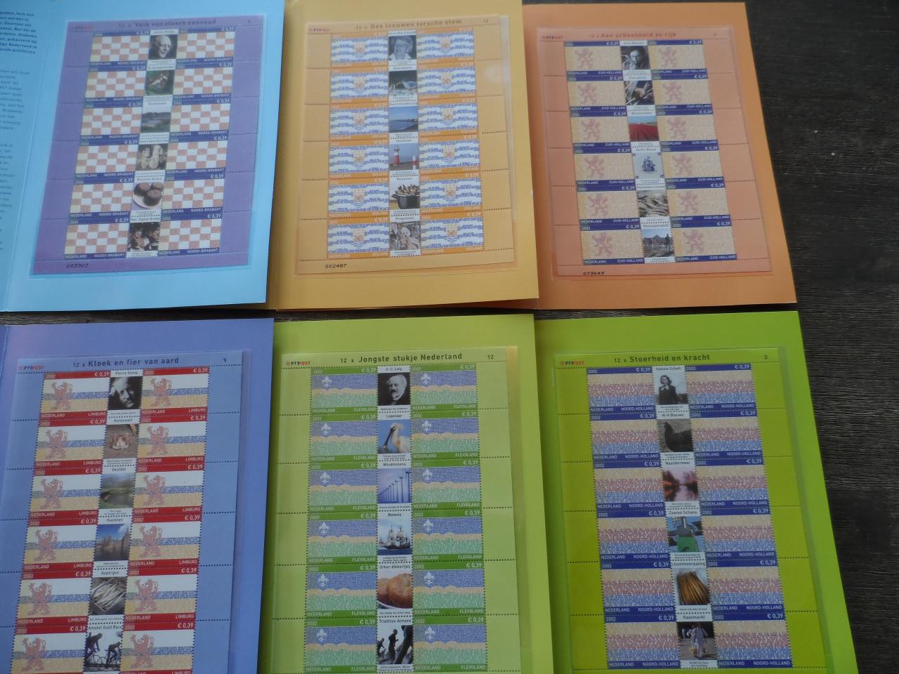 Postzegels velletjes van alle provincies.