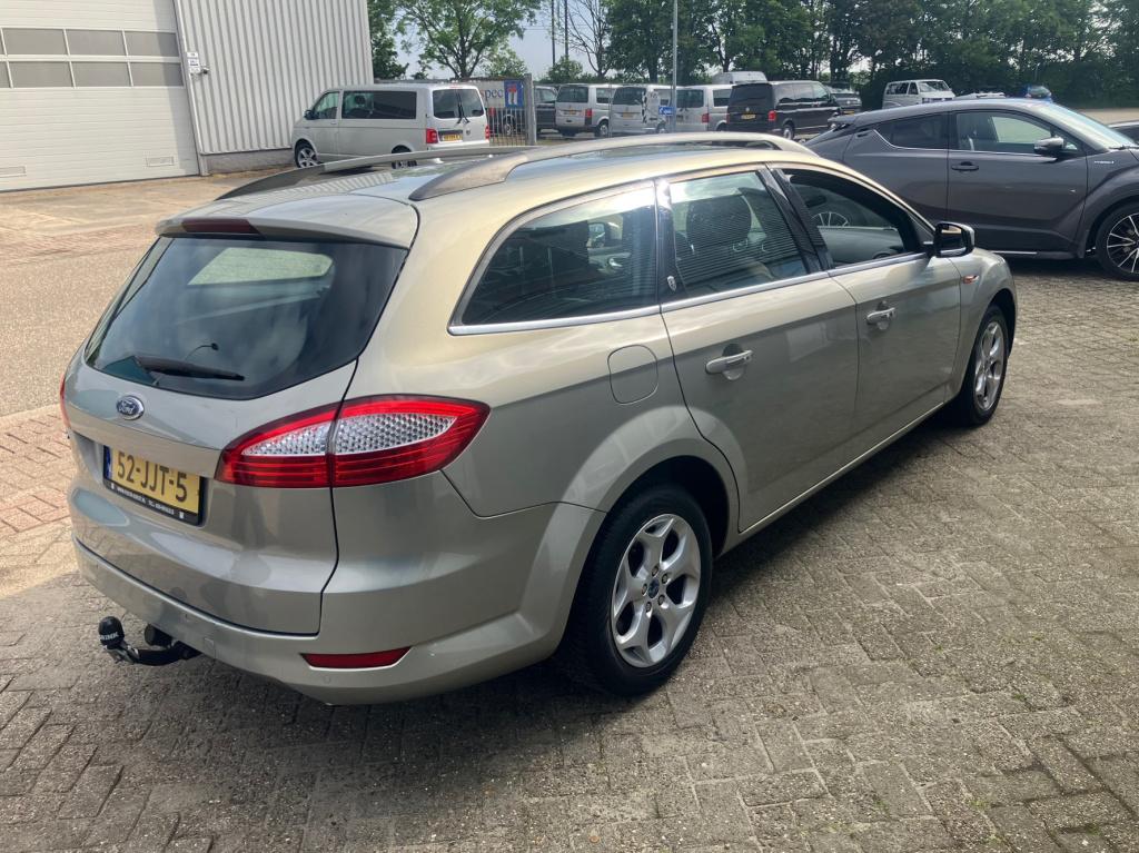 Ford Mondeo wagon 2.3-16v ghia
