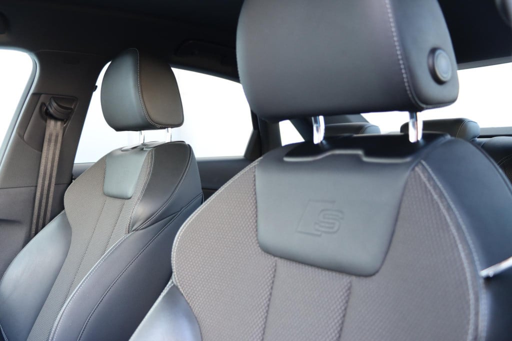 Audi A4 limousine 40 tfsi s edition
