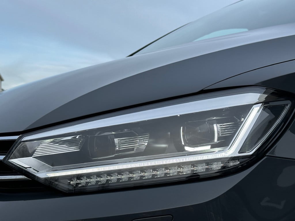 Volkswagen Touran 1.5 tsi 150pk dsg highline 7-persoons | dode hoek | virtu